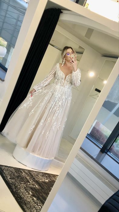 Suknia ślubna off.white bridal