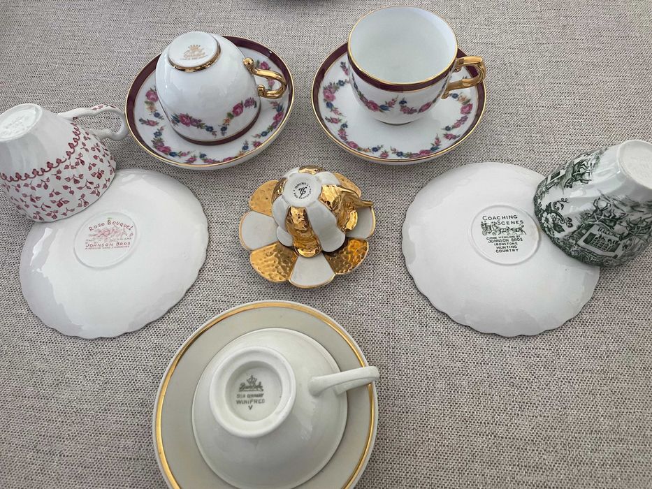 Lote 10 chávenas porcelana