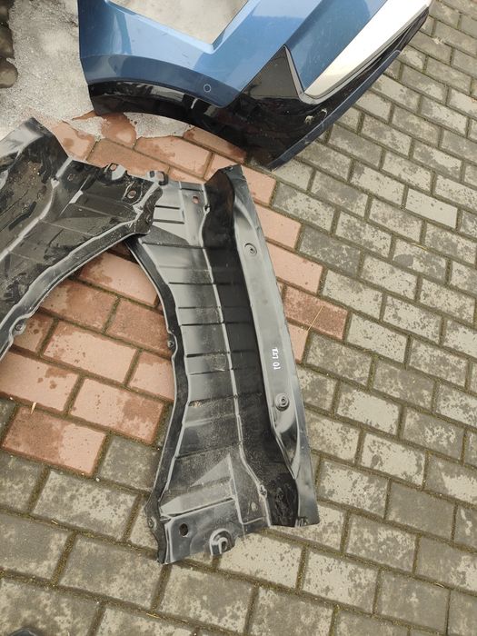 Tesla Model Y 2020-2024 задня панель.