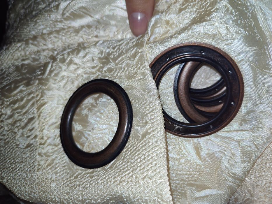 Cortinados par com ilhós