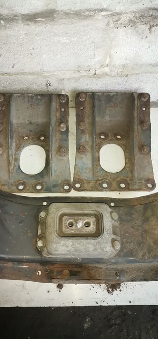 Траверса Двигателя Reno Magnum e3 e2