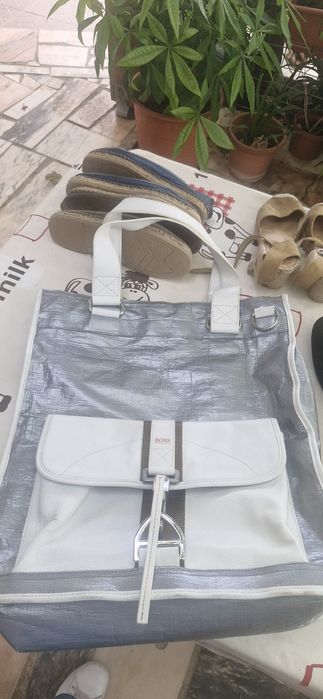 Saco prateado Hugo Boss original.