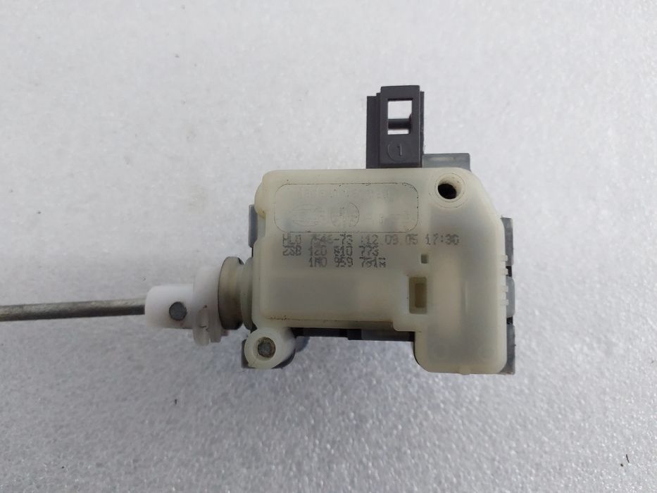Pistola do depósito de combustível SKODA Octavia II Hatchback (1Z3)