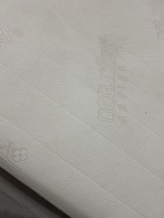 Colchão 190x150 com comandos de massagem