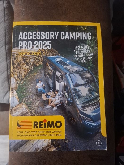 Katalogi z akcesoriami do kamperów z 2025r