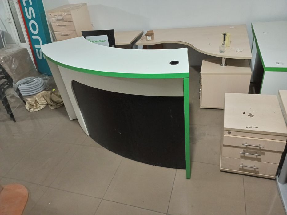 Ресепшен торгова стойка