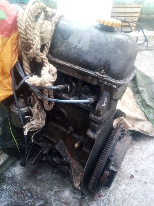 Мотор ваз 2103 з коробкой