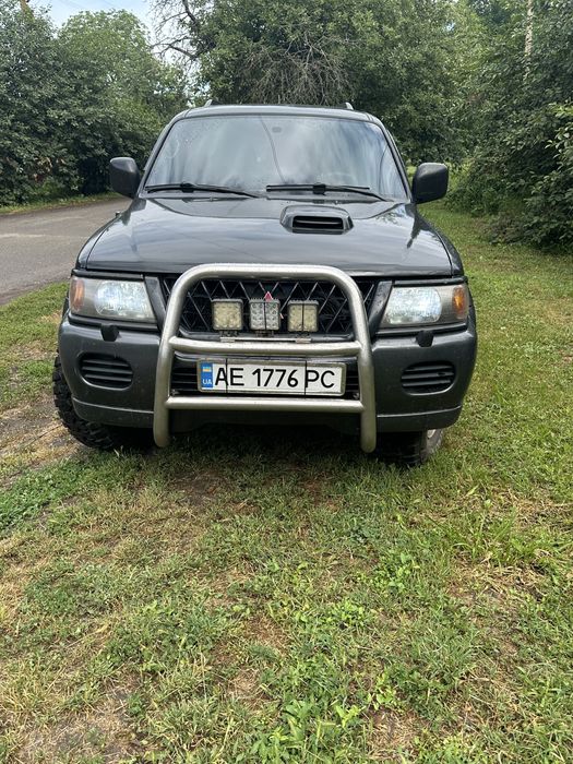 Mitsubishi pajero sport 1