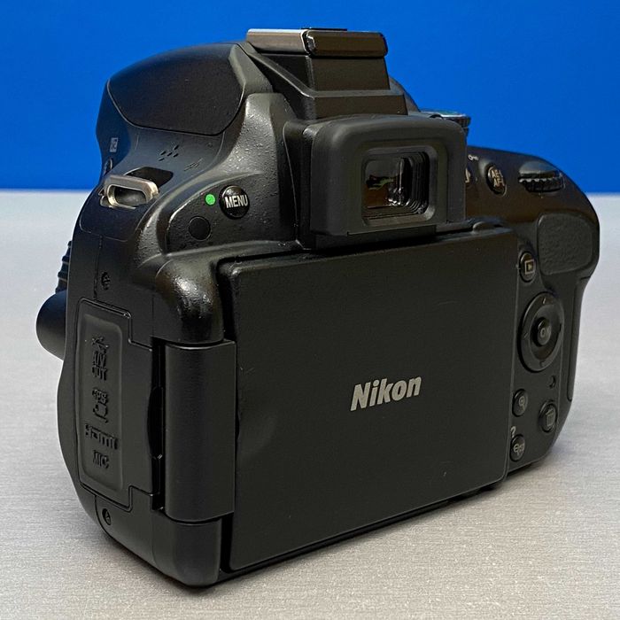 Nikon D5100 (Corpo) - 16.2MP