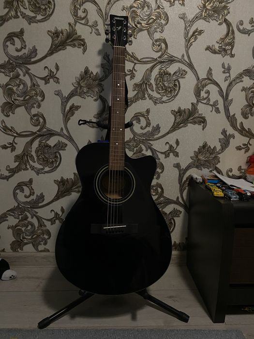 Акустична гітара Yamaha FS100C