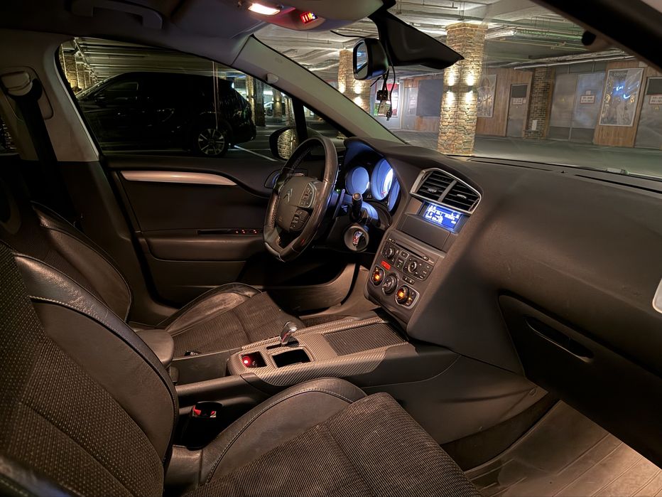 Citroen C4 / 2012 / дизель 1.6