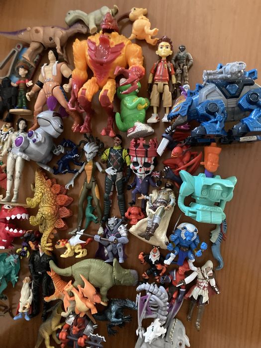 Coleção de figuras e dinossauros para menino LEGO CLash of Heroes