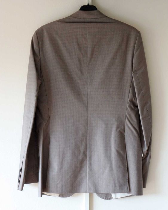 Blazer Casaco Fato de Homem marca Zara em castanho com xadrez