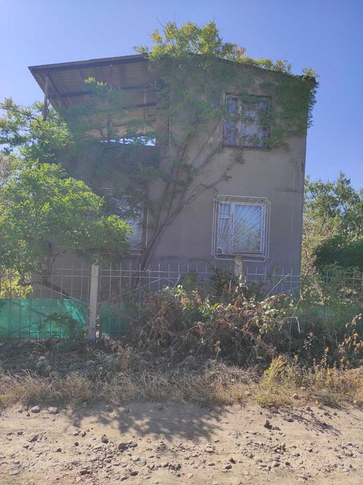 Продам крепкий дом в селе Малое 38 километр Киевской трассы