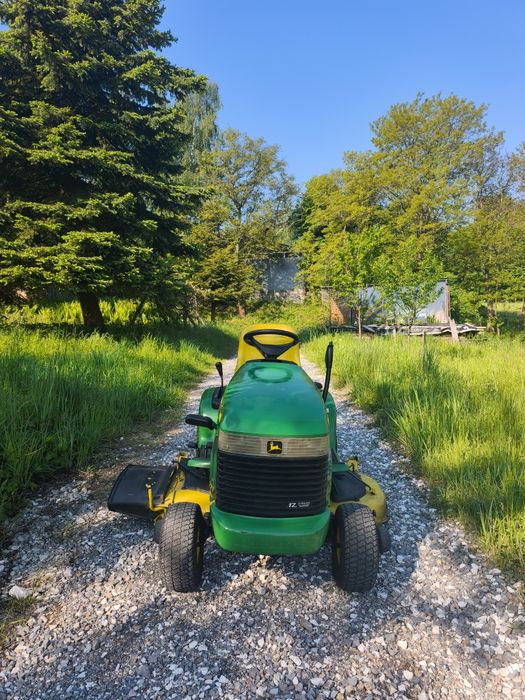 Traktorek kosiarka do trawy John Deere LX277.