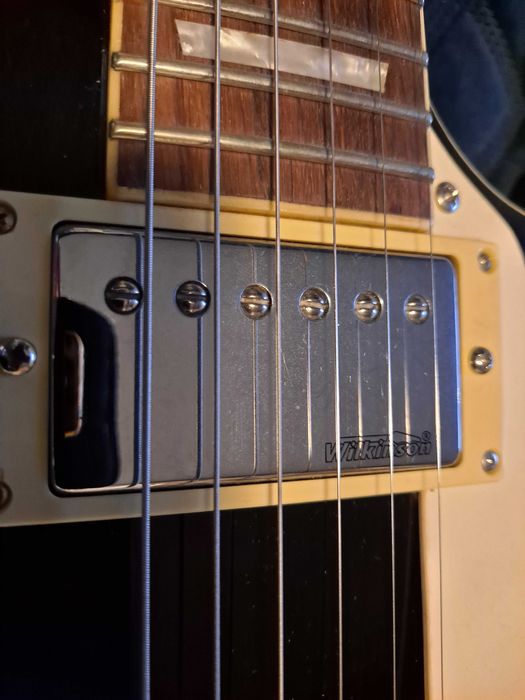 VINTAGE V100 - gitara elektryczna