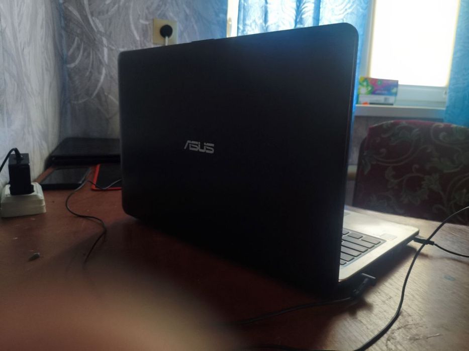 Продам ноутбук Asus