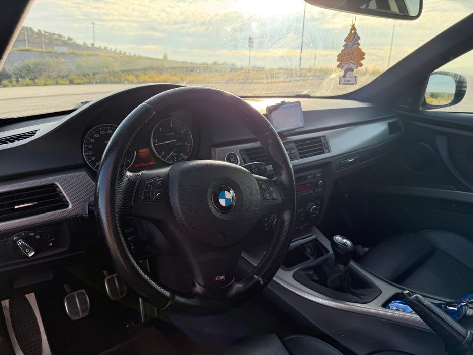 BMW e92 coupé 320 D Frozen grey bmw individual original