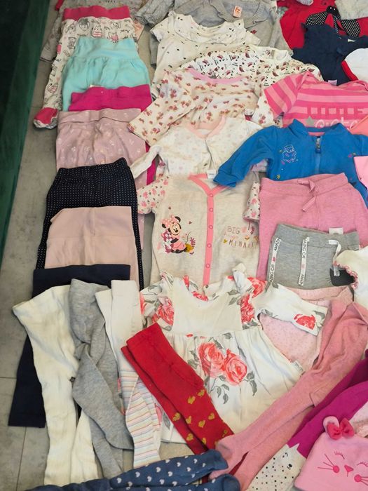 Paczka ubrań dla niemowlaka