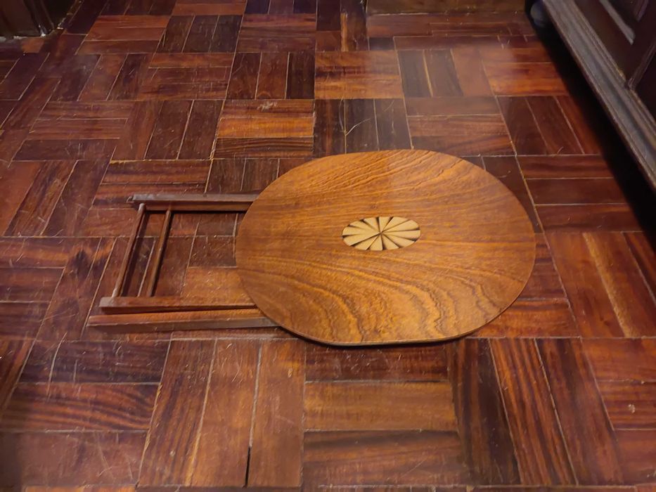 Conjunto de mesas laterais dobráveis clássicas