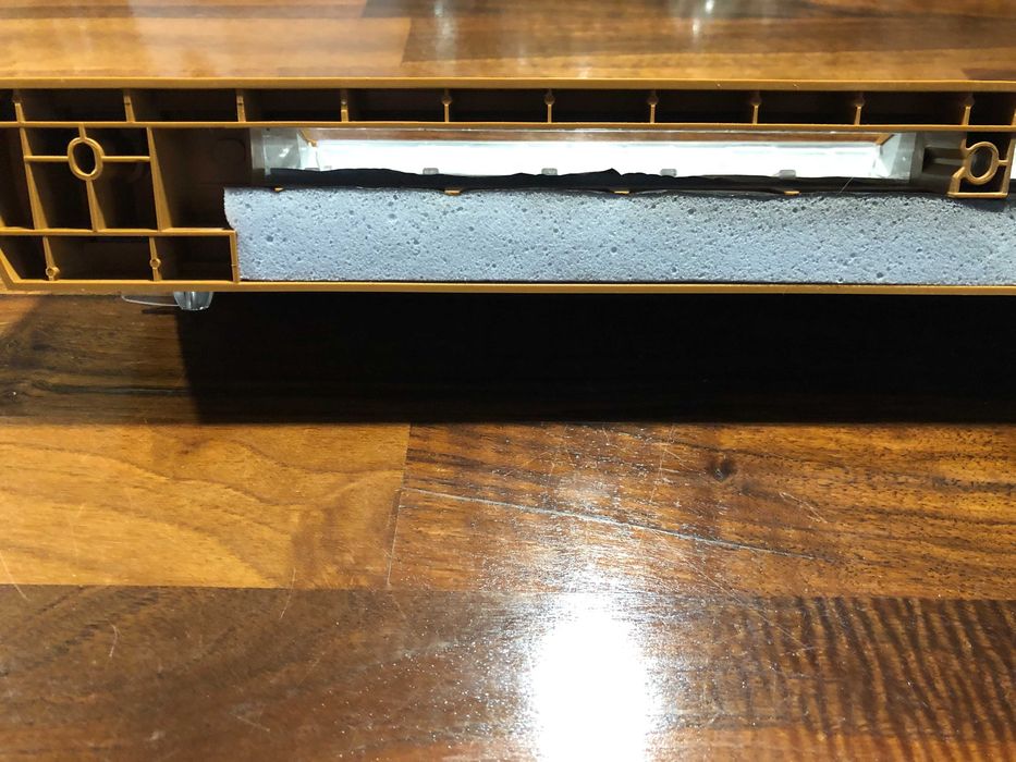 Nawiewnik AERECO Higrosterowany Higrodynamic™ | SYSTEMY HIGRO® Brązowy