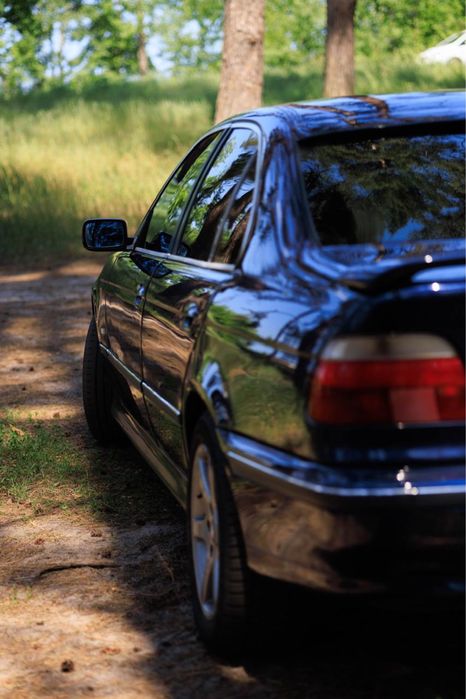 БМВ Е39 BMW E39 автомат 2.0 газ/бенз