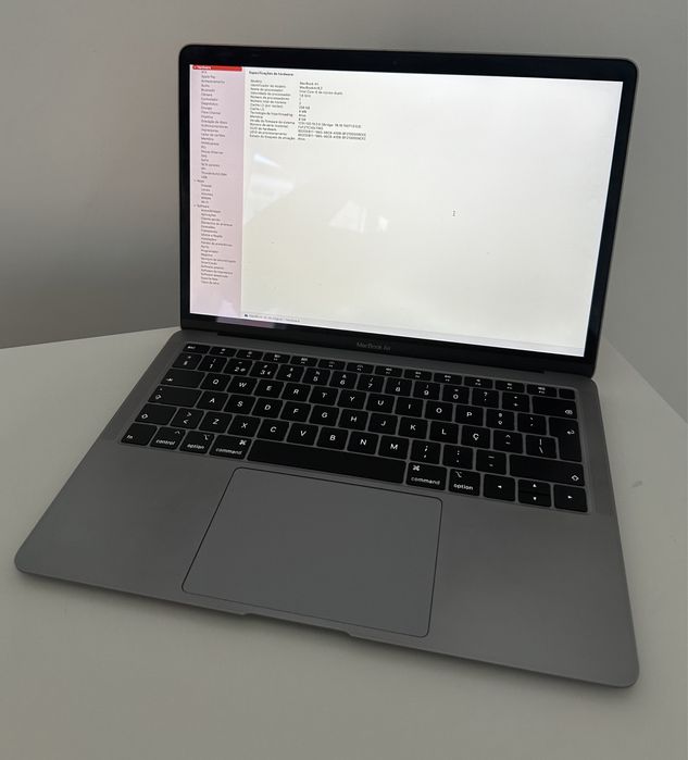 MacBook Air 13,3 Polegadas - Cinzento Sideral