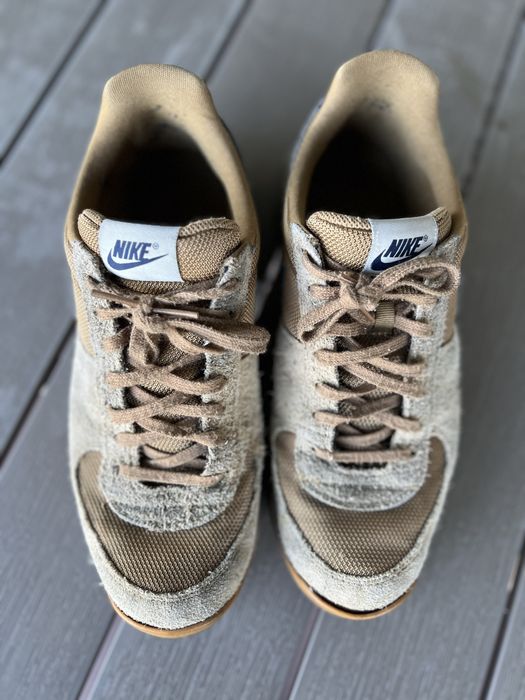 Sapatilhas Nike bege e azul tamanho 42.5