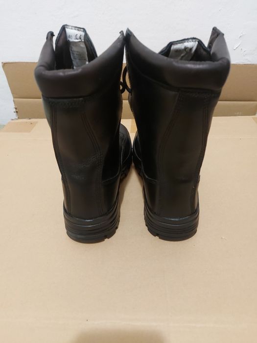 Botas pretas Montebove tamanho 40 novos, oferecem conforto