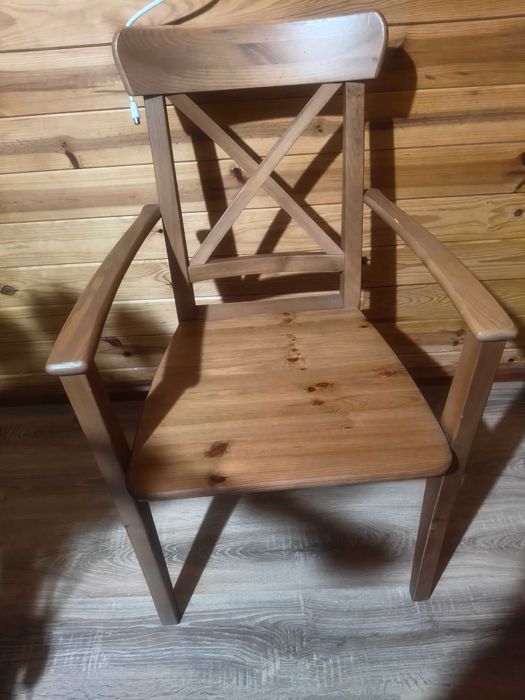Cadeiras em madeira