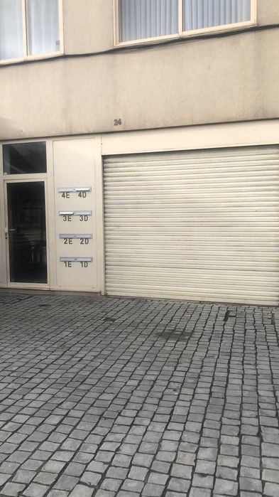 Lugar de estacionamento disponível para aluguer no Centro do Porto!