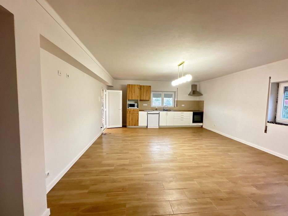 T4 com 144m² + Sótão 63m² + Quintal 25m²