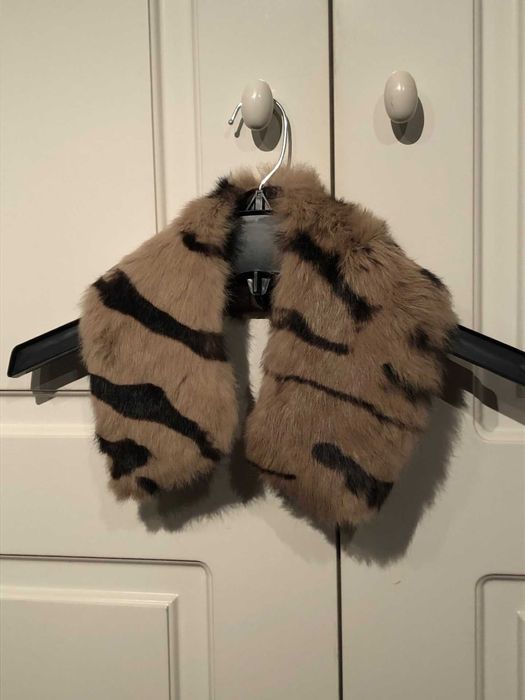 Gola & Punhos 100% em pelo de coelho