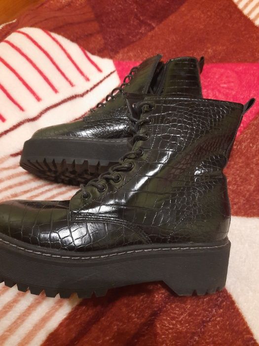 Okazja Nowa cena ! workery,sztyblety,bikery 39