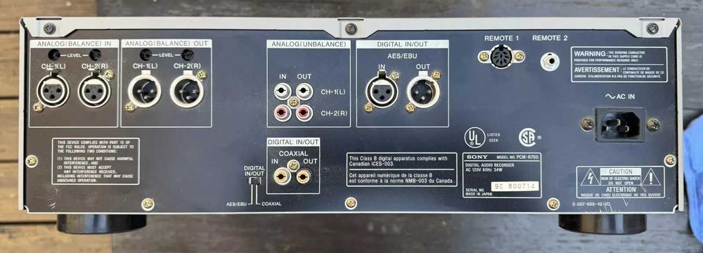 Sony pcm-R700 DAT (Made in Japan)