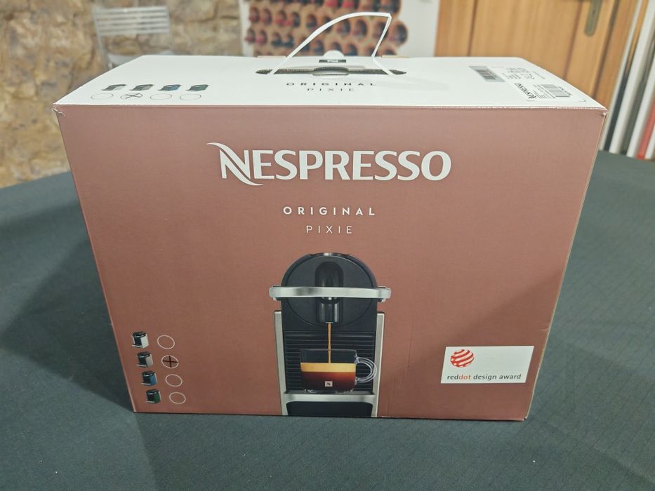 Máquina de café Nespresso Pixie.