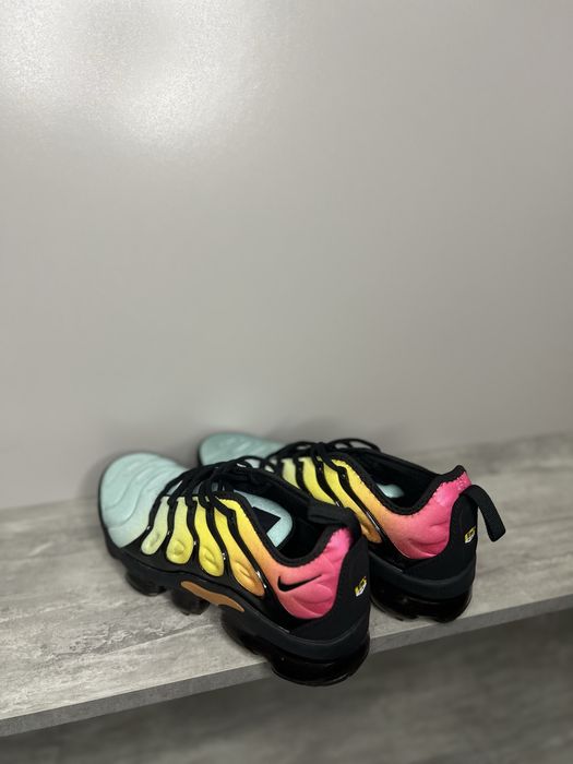 Кросівки Nike Air VaporMax Plus «Rainbow Gradient»