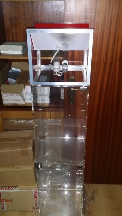 Expositor Acrílico Com iluminação.