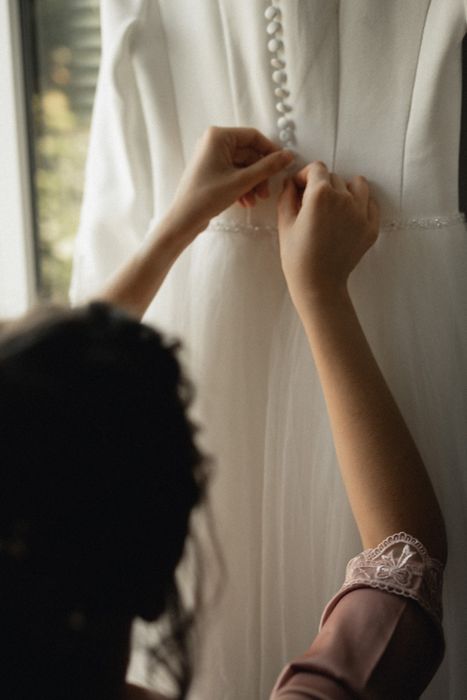 Весільна   сукня    .