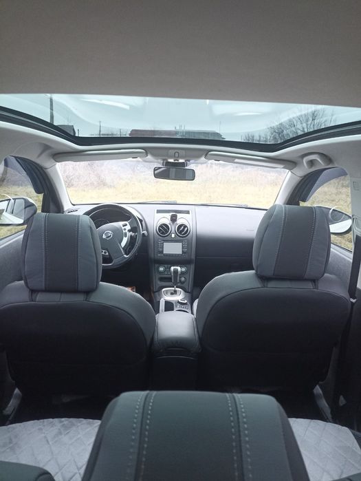 Автомобіль Nissan Qashqai +2