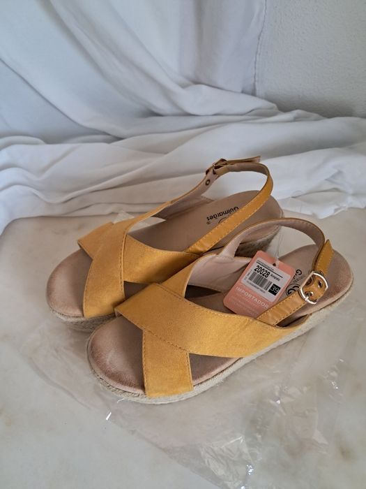 Vendo sandália feminina