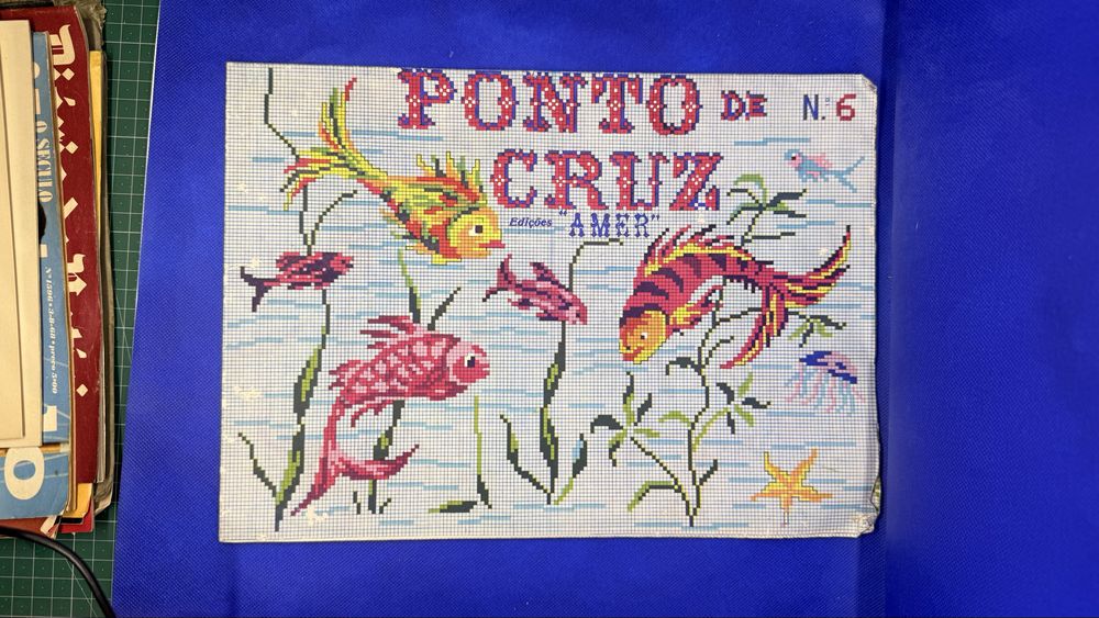 Revistas Antigas de Ponto de Cruz e Ponto em Cruz – Lote de 4 Exemplares
