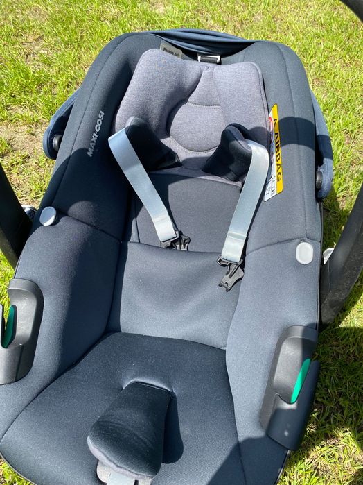Maxi Cosi Nova 4 plus Maxi Cosi Pebble z adapterem isofix plus dodatki