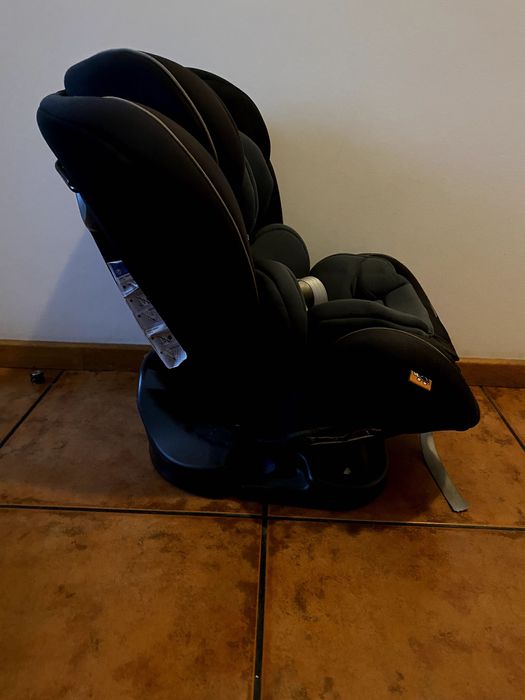 Cadeira de carro para criança dos 0 aos 3 anos