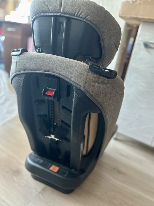 Продам автокрісло