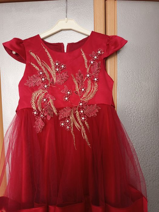 Випускне святкове плаття сукня