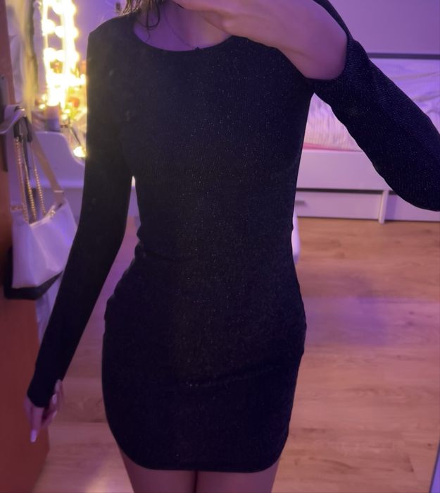 Czarna sylwestrowa sukienka