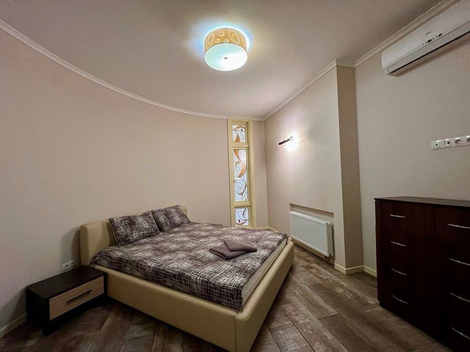 2к ЖК Карнегі Кловський Узвіз 7 Люкс подобово метро Кловська Паркінг