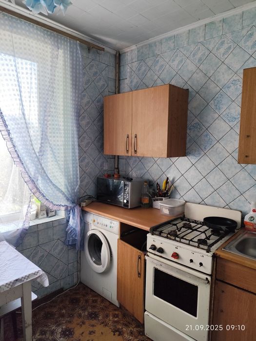 Продам З-х к. кв-ру  р-н Баварии 4/9