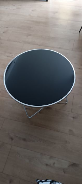 Stolik kawowy do salonu .